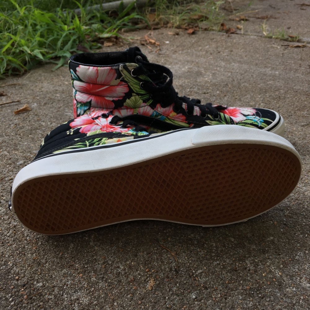 Hawaiian high top VANS🌺